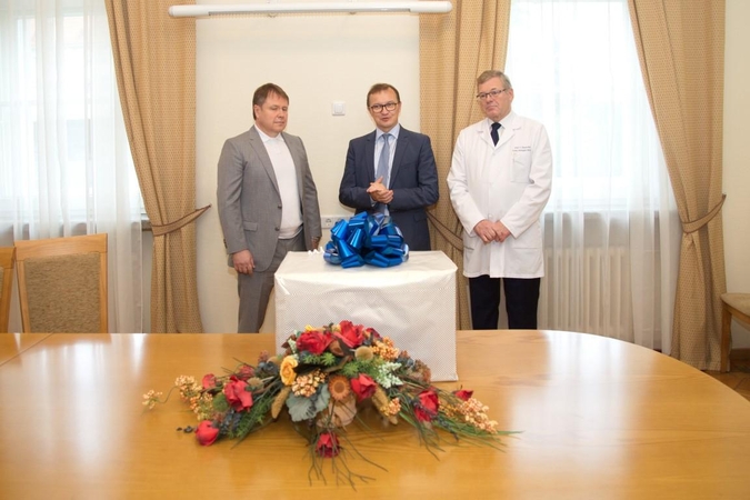 Gintaras Skorupskas (kairėje), prof. habil. dr. Renaldas Jurkevičius (viduryje), prof. Vidmantas Barauskas (dešinėje)
