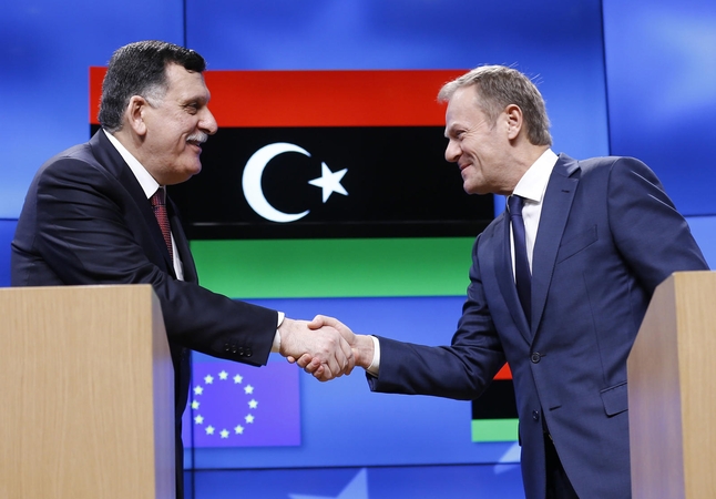 Europos Sąjunga: įmanoma pažaboti migrantų srautą iš Libijos
