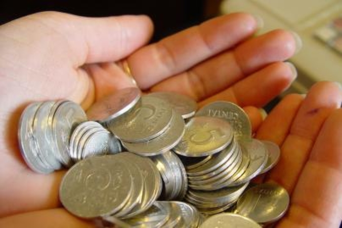 1,8 mln. litų - bankrutavusių įmonių darbuotojams