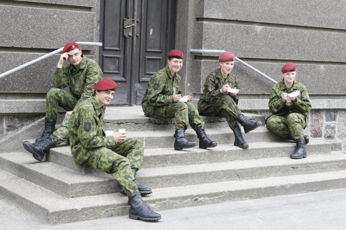 Kariškiai klaipėdiečius vaišino koše