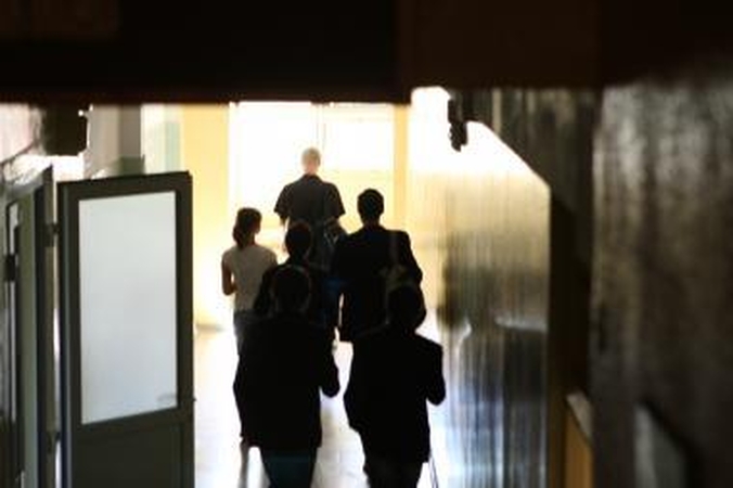 Padėtis Vilniaus vidurinėje mokykloje: pinigai leidžiami vėjais?