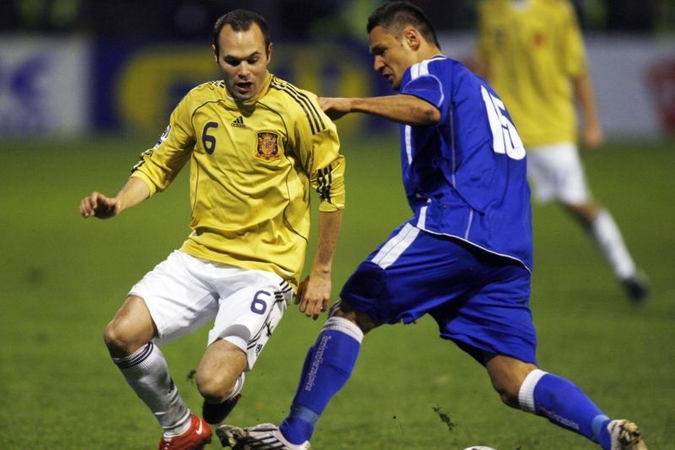 Geriausiu 2011-2012 m. Europos futbolininku išrinktas A.Iniesta