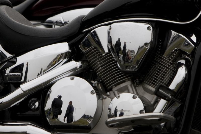 Žuvo keturračio vairuotoja ir motociklo keleivė