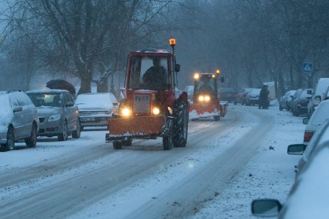 Naktį eismo sąlygas sunkins rūkas. Būkite atidūs!