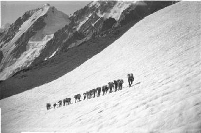 Fotografijose skleidžiasi kelionių magija