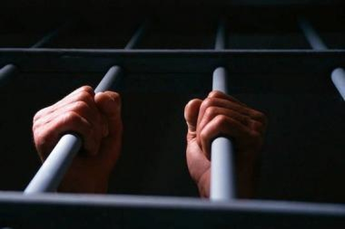 Telšių policijos pareigūnas užsakė žmogžudystę, nes galima auka nesutiko taikytis