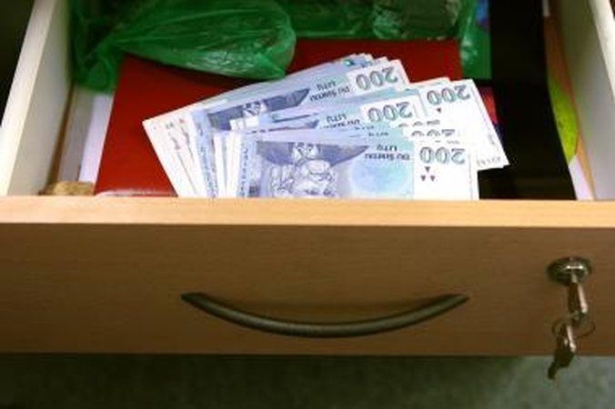 Kauno teritorinės ligonių kasos direktorius įtariamas kyšininkavimu