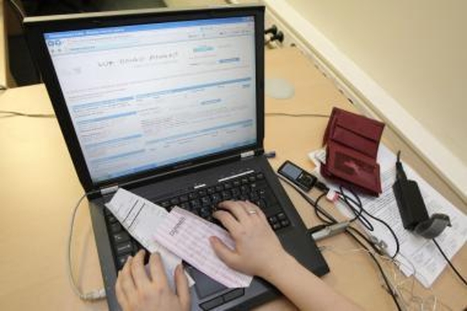 Daugiau nei pusė paauglių internete naršo be suaugusiųjų priežiūros