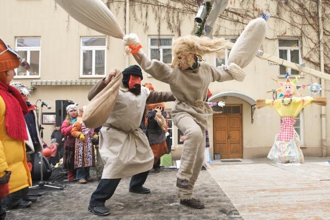 Verkių ir Lazdynų seniūnijose – triukšmingos žiemos išlydėtuvės