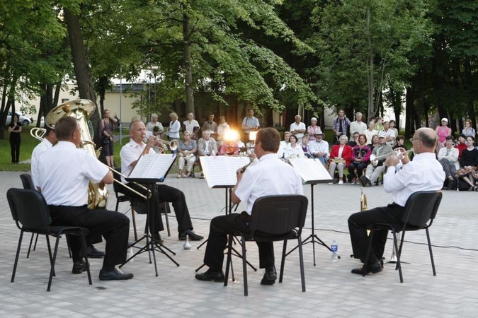 Muzikiniai vasaros šeštadieniai – Klaipėdos koncertų salės parke