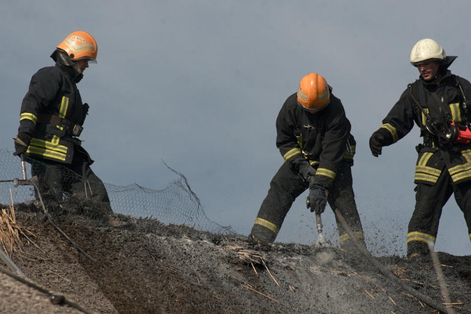 Telšių rajone padegta Seimo nario J.Ramono žmonos priešo sodyba