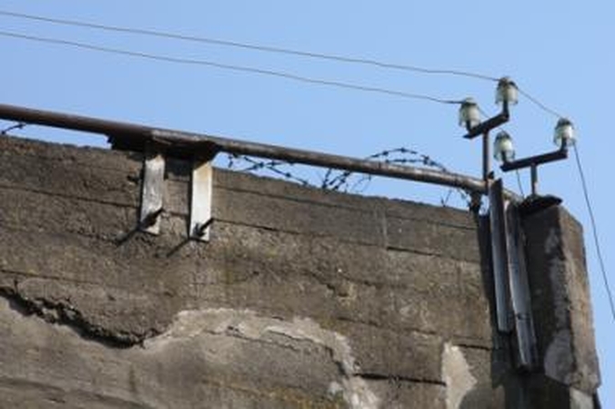 Įžūlūs nuteistieji vis dažniau priešinasi pareigūnams
