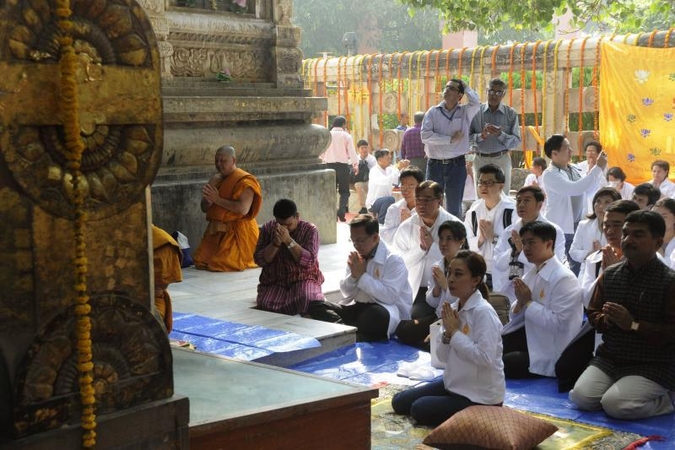 Indijoje per spūstį religinės ceremonijos metu žuvo 16 žmonių
