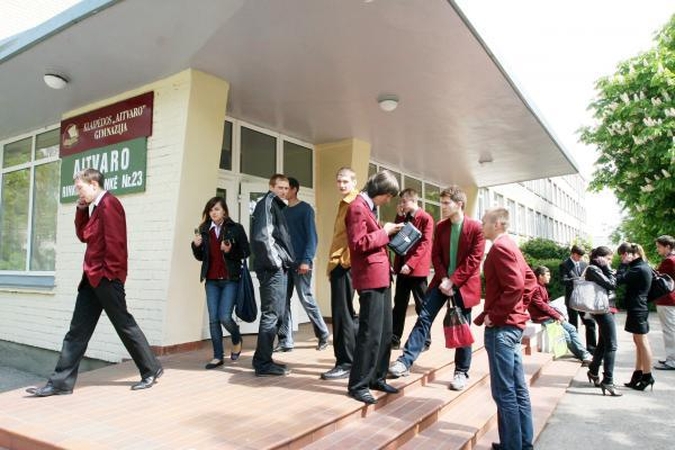 Egzaminų rezultatai nepalankiausi profesinėms mokykloms 