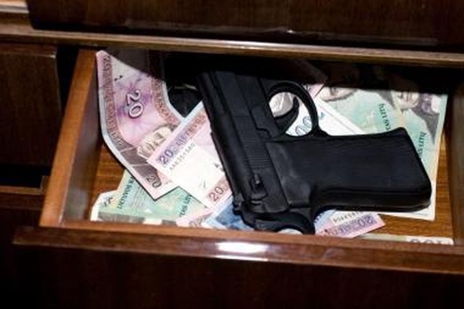 Seimas linkęs didinti baudas už nusikaltimus 