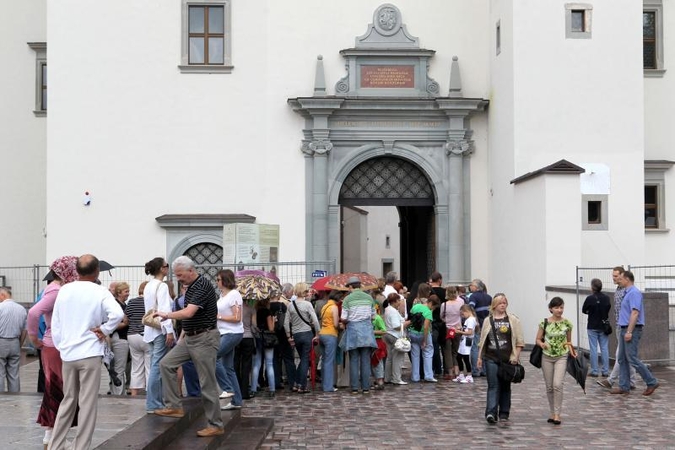 Valstybės dieną – Valdovų rūmų apgultis