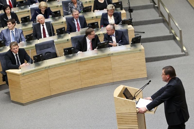 Seimo pirmininkas nemato reikalo įteisinti parlamentarų atostogų