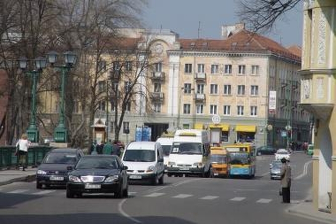 Dar kartą apie pradedančiojo vairuotojo pažymėjimų keitimą