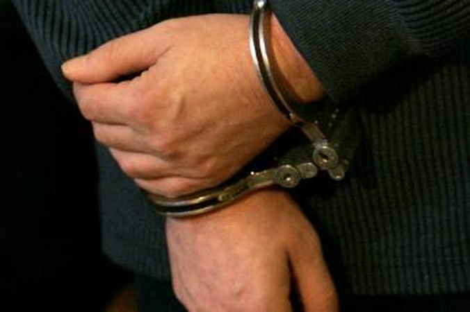 Sulaikyti du piktnaudžiavimu tarnyba įtariami Anykščių valdininkai