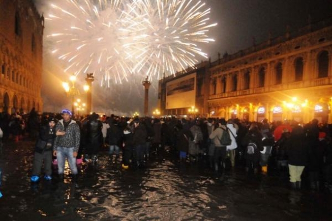 Kalėdinių kelionių karštinė kuria deficitą rinkoje 