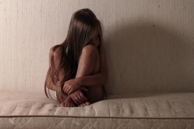 Tėvo tvirkinta mergaitė tylėjo 10 metų
