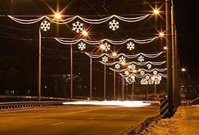 Nukentėjo „Bitės“ pastatą puošę vyrai