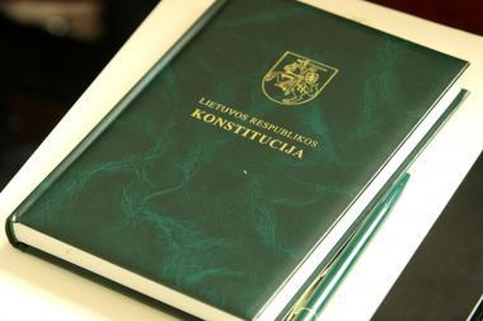 Seimas svarstys kreipimąsi į Konstitucinį Teismą dėl sveikatos draudimo