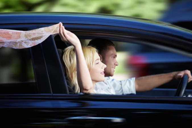 Kaip apsisaugoti nuo karščio automobilyje?