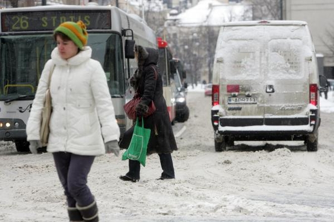 Kelininkai Vilniaus gatves valys nebent naktį