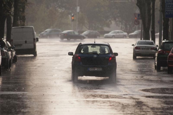 Visoje Lietuvoje kelių dangos šlapios (atnaujinta)
