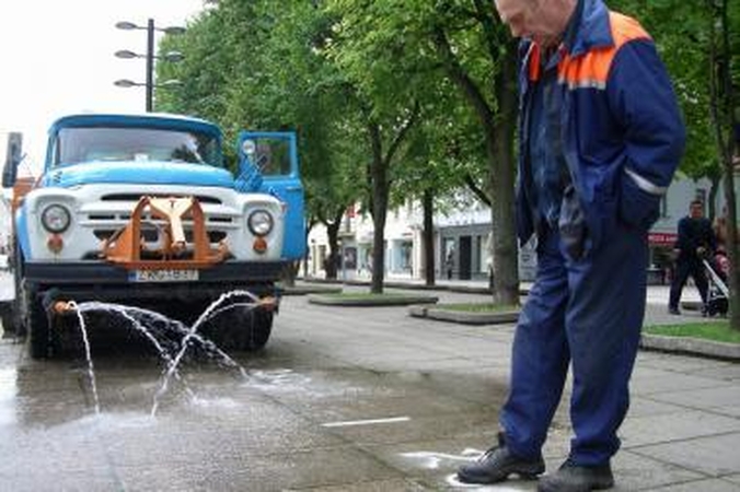 Po ūkininkų mugės – darbas valytojams 