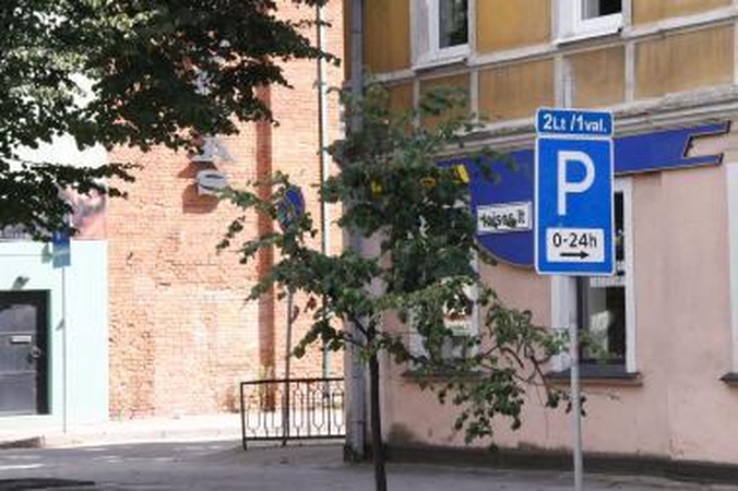 „Merkurijaus“ aikštelė klaidina vairuotojus