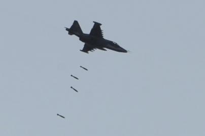 Prie Gruzijos prezidentūros krito bombos