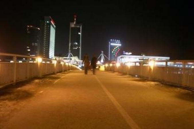 Vilniaus centre peiliais švaistėsi girti jaunuoliai