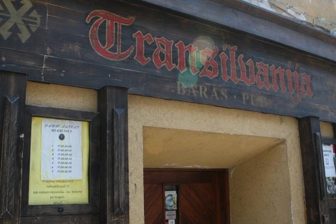 Vilniaus savivaldybė ketina riboti barų darbo laiką