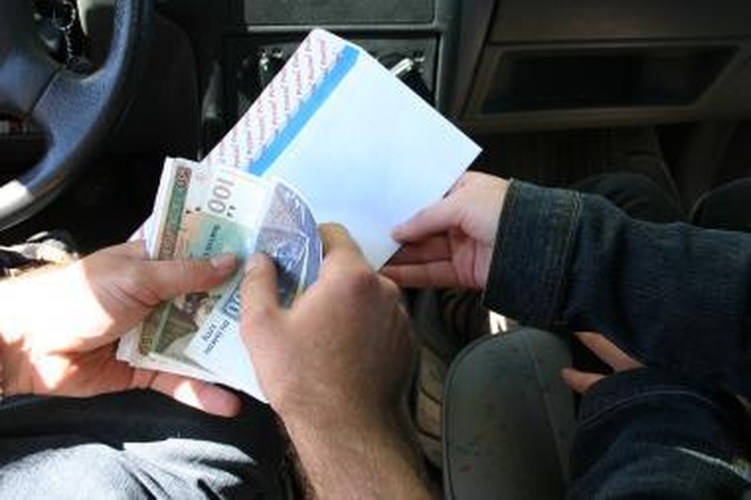 Nuteistas Valstybinės kelių transporto inspekcijos pareigūnas 