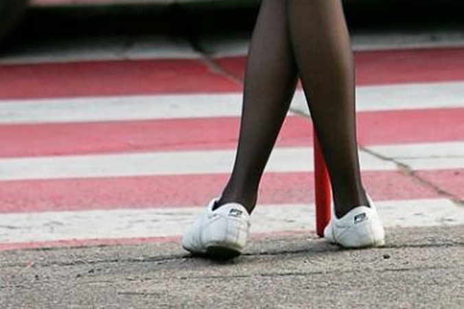 Vilniuje policininkas partrenkė per perėją ėjusią merginą 