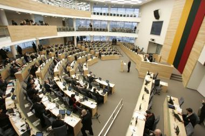 Siekiama išsiaiškinti šauktinių atsisakymo konstitucingumą