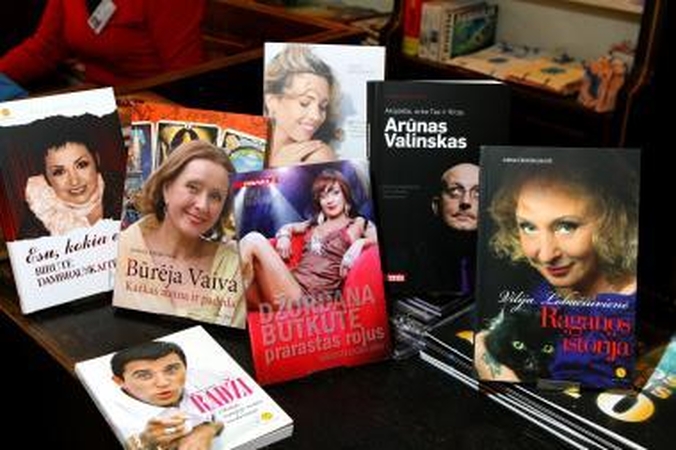 Žvaigždžių biografijos - nepaklausi prekė