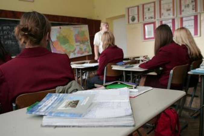 Ligonių kasa ramina, kad mokslus baigusieji iš karto netaps valstybės skolininkais