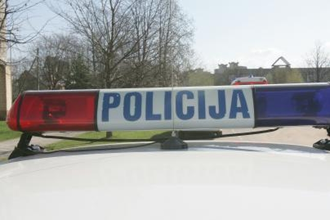 Girtas policininkas pats prisistatė į komisariatą