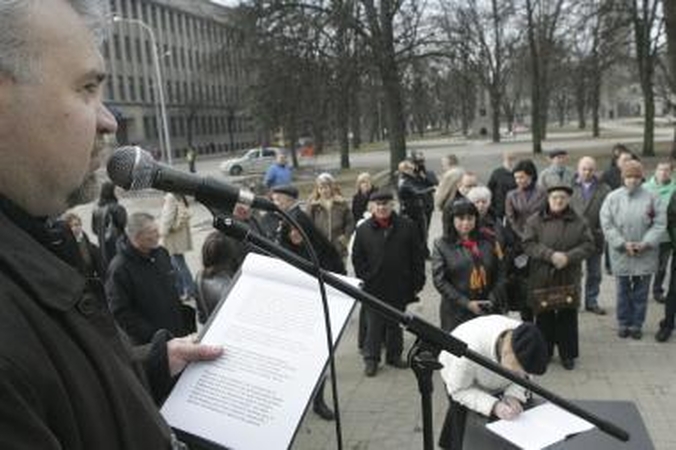 Kauniečiai nepatenkinti centralizuotai tiekiamu šildymu