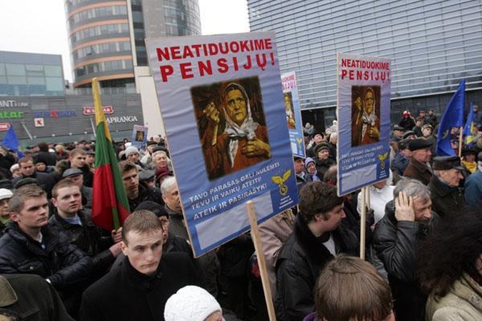 Mitinguotojai piktinosi meru, kainomis ir gėjais 