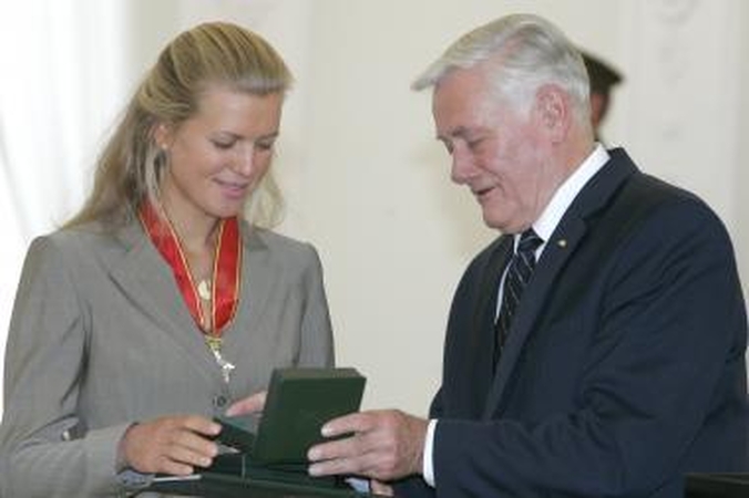 Prezidentas pagerbė olimpiečius ir paskatino ruoštis Londonui