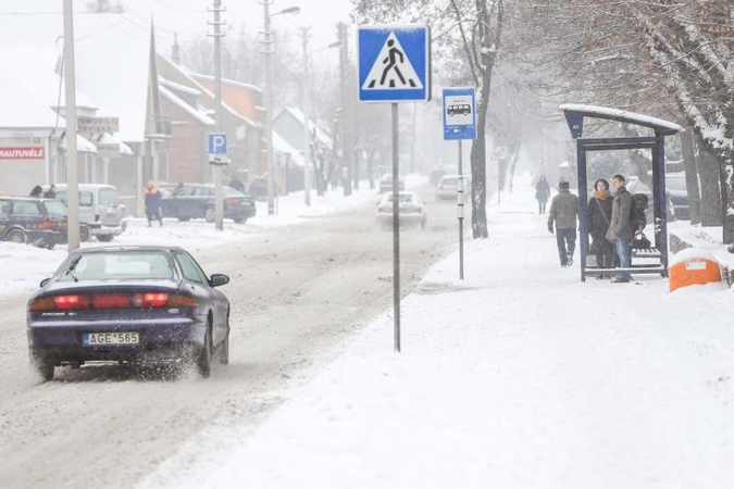 Atšalus orams 70 proc. išauga pagalbos kelyje prašymų skaičius