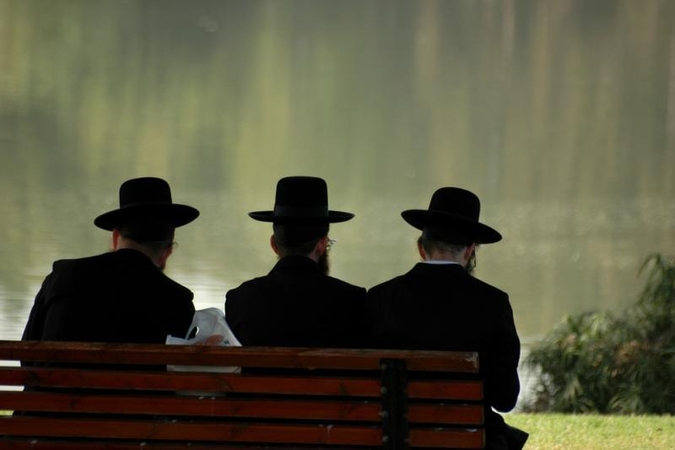 Dėl kompensacijų žydams rabinas net pažeidė taisyklę neiti iš sinagogos per šventę
