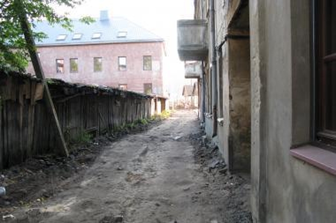 Senamiesčio gatvės pasipuoš trinkelėmis