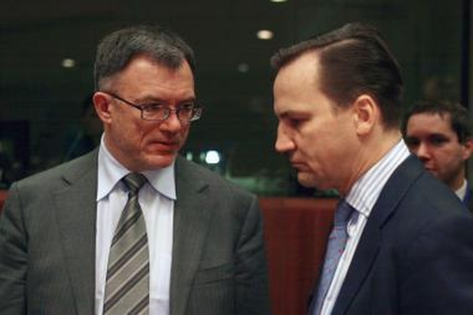 Turėtų pritarti deryboms su Rusija