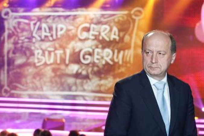 Premjeras užtarė labdaros žarstytojus