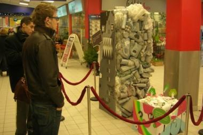 Rūšiuoti atliekas kviečia atliekų skulptūros